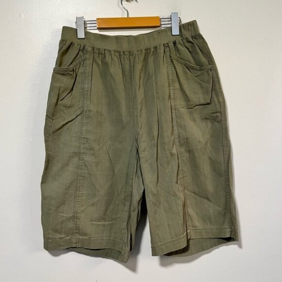 Cotton Ginny Olive Green Textured Elastic Waist Shorts Size Small - Picture 2 of 9